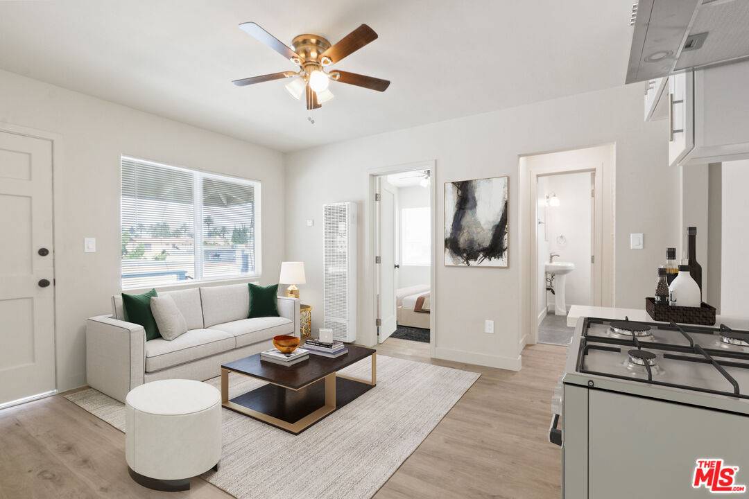 Huntington Park, CA 90255,6815 Seville Ave