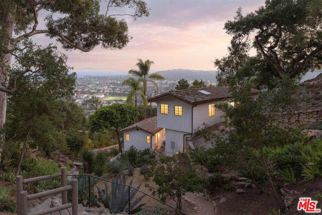 Santa Barbara, CA 93103,15 Loma Media Rd