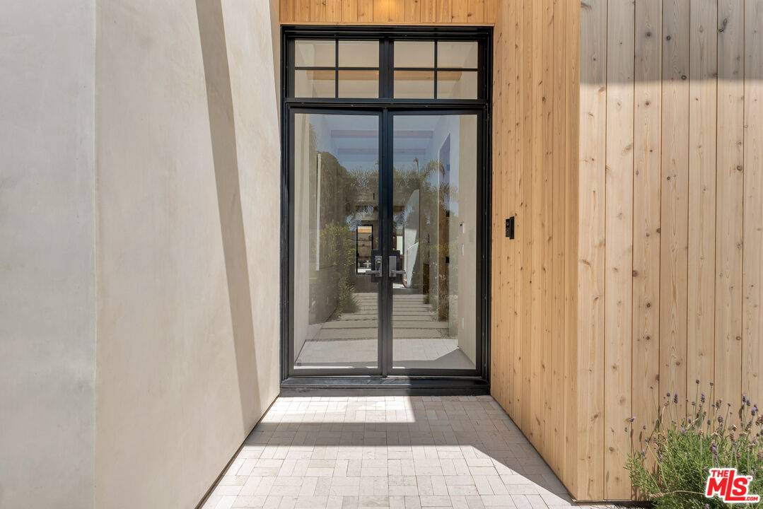 Studio City, CA 91604,4046 Shadyglade Ave