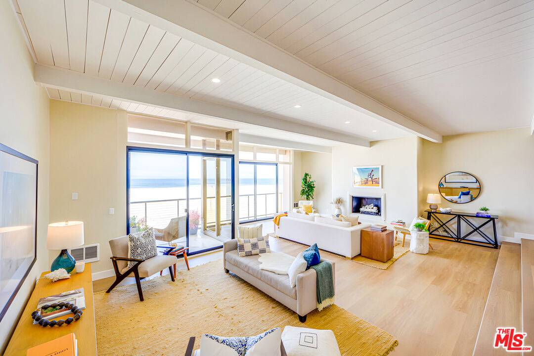 Marina Del Rey, CA 90292,1 Spinnaker St #11