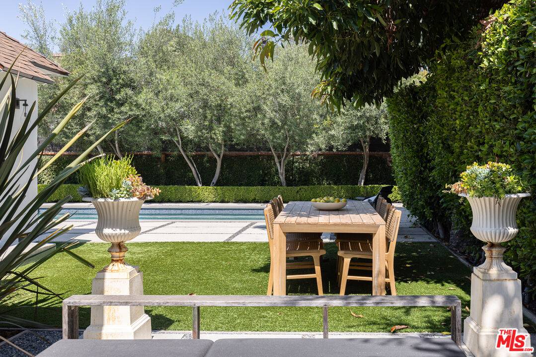 Studio City, CA 91604,12044 Pacoima Ct