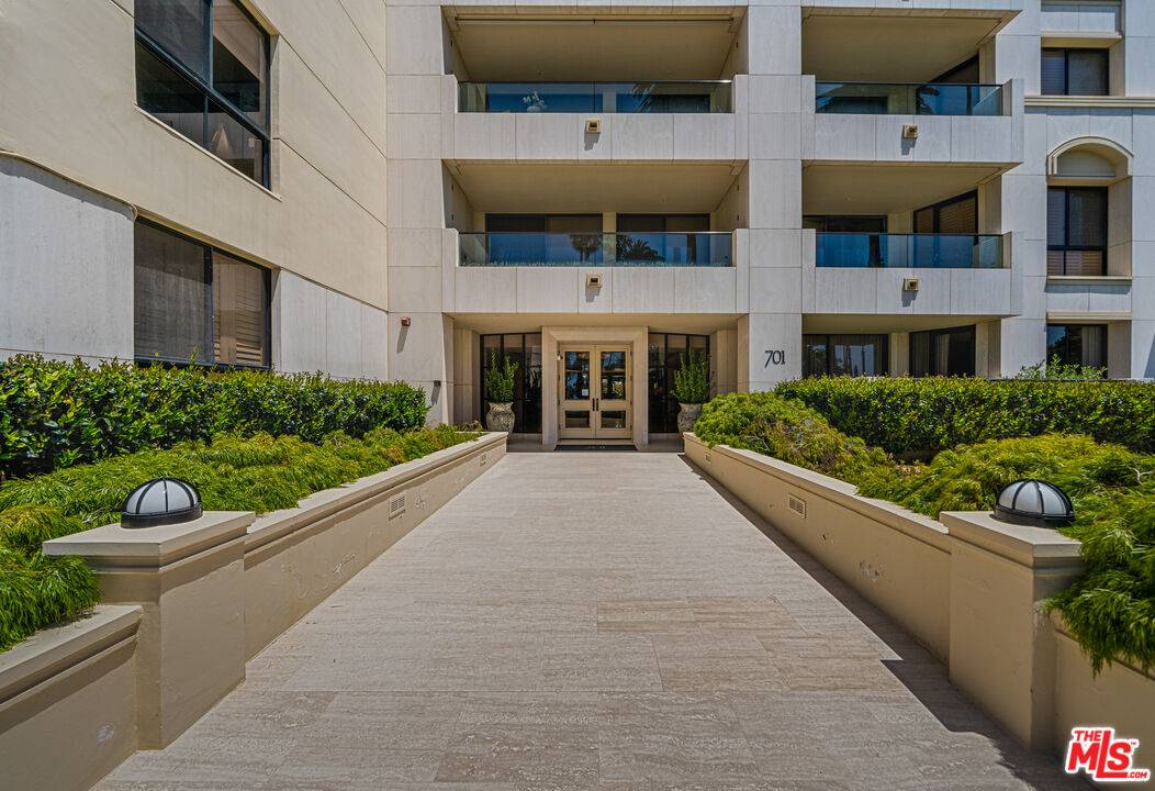 Santa Monica, CA 90402,701 Ocean Ave #108