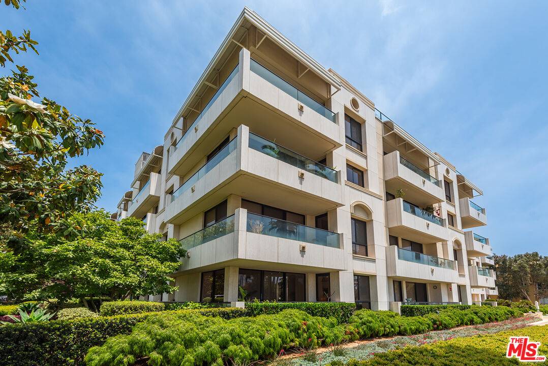 Santa Monica, CA 90402,701 Ocean Ave #108