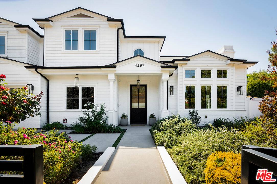 Encino, CA 91436,4197 Hayvenhurst Dr