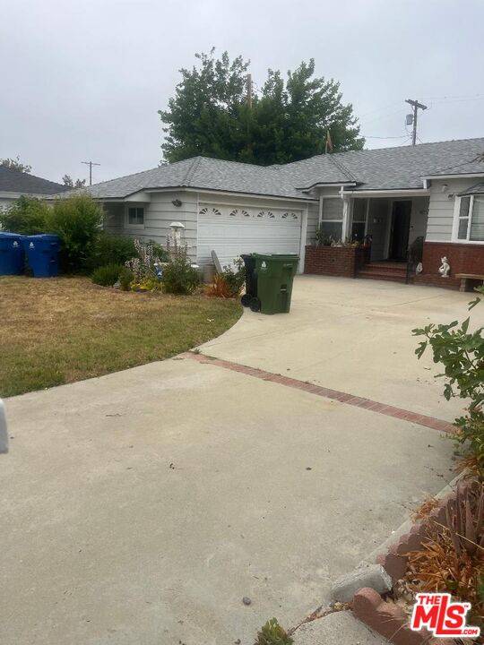 Encino, CA 91316,4922 Zelzah Ave
