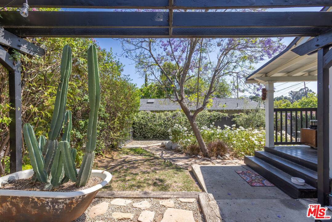 Los Angeles, CA 90041,5237 Ellenwood Pl