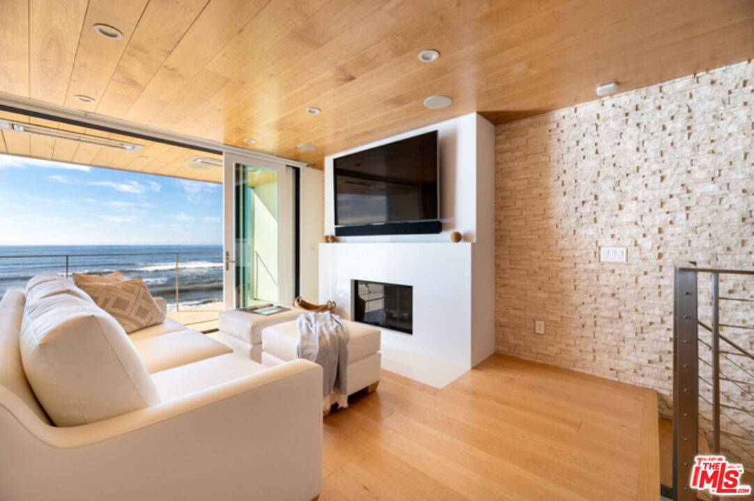 Malibu, CA 90265,11950 BEACH CLUB WAY