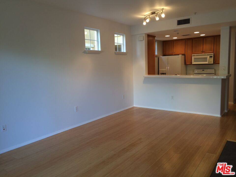 Playa Vista, CA 90094,13075 PACIFIC PROMENADE #319