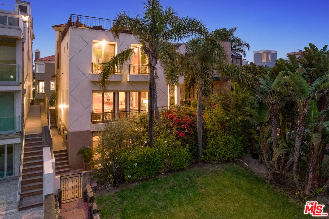 Marina Del Rey, CA 90292,4115 Roma Ct