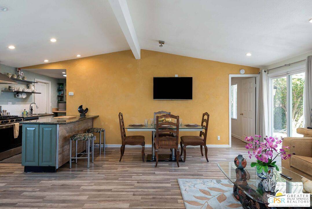 Palm Springs, CA 92262,2072 Arnico St
