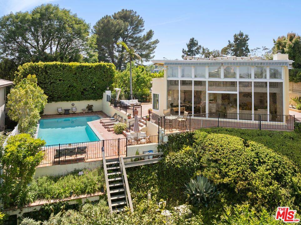 Los Angeles, CA 90077,1244 Stradella Rd