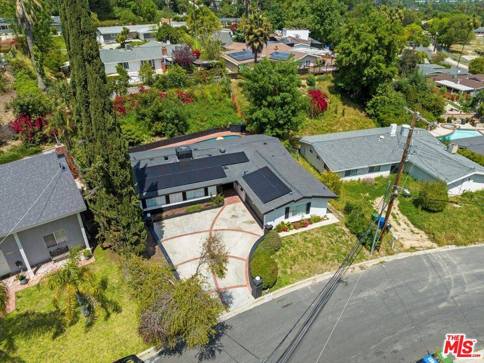 Woodland Hills, CA 91367,20435 Miranda St