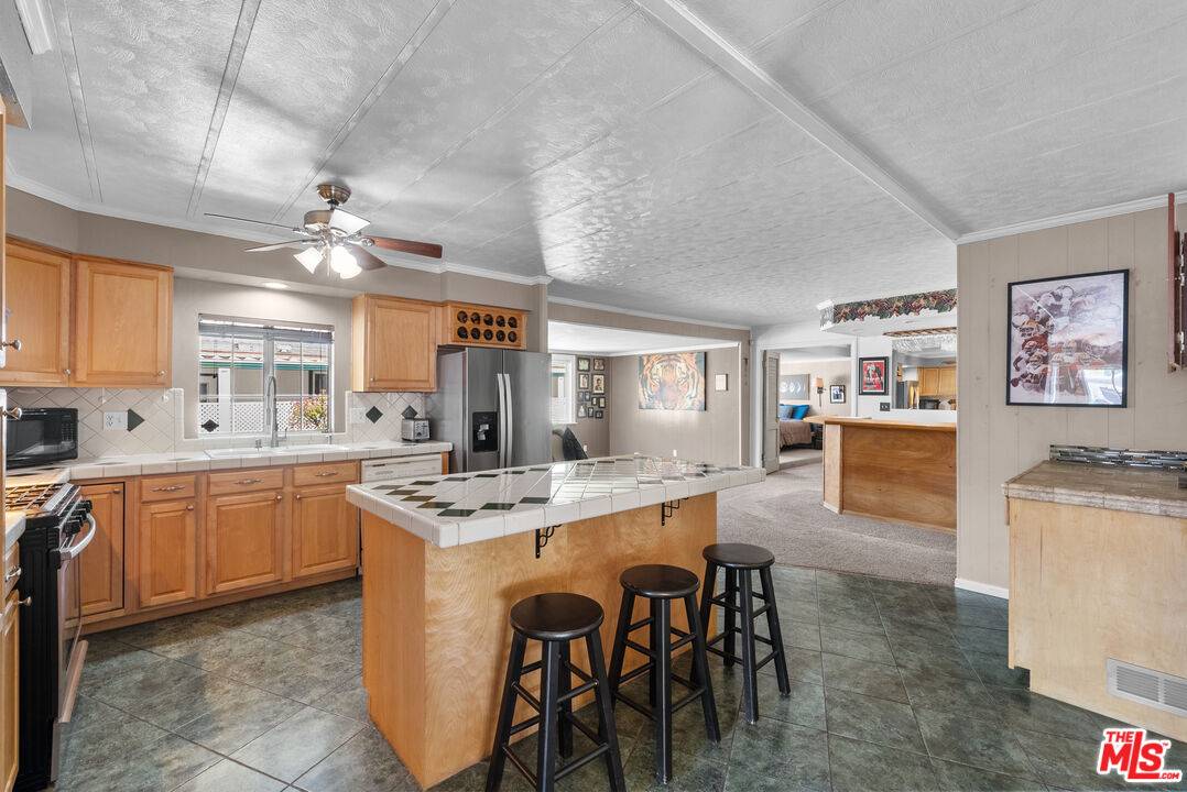 Canyon Country, CA 91351,21317 Blue Curl Way