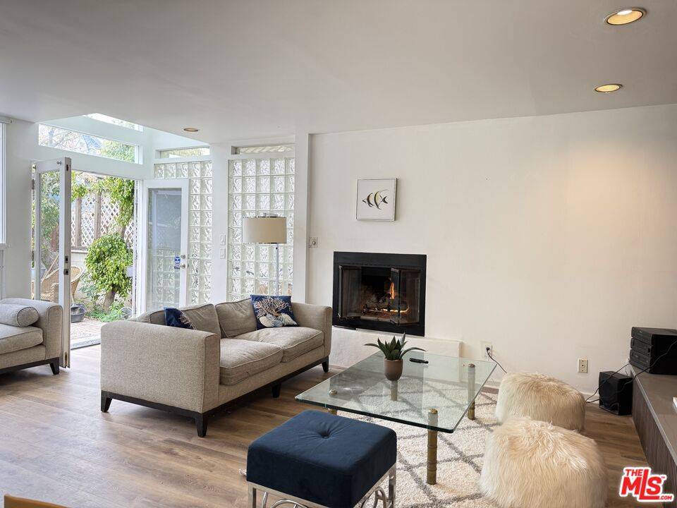 Venice, CA 90291,39 Westminster Ave
