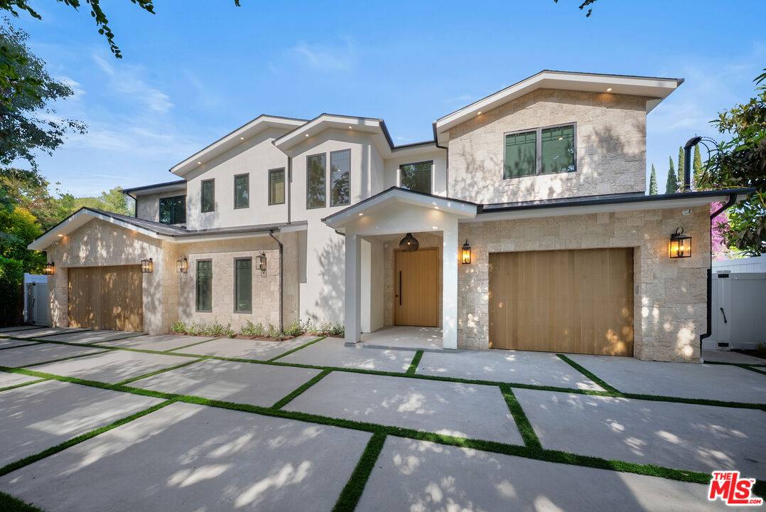 Encino, CA 91436,5036 Woodley Ave