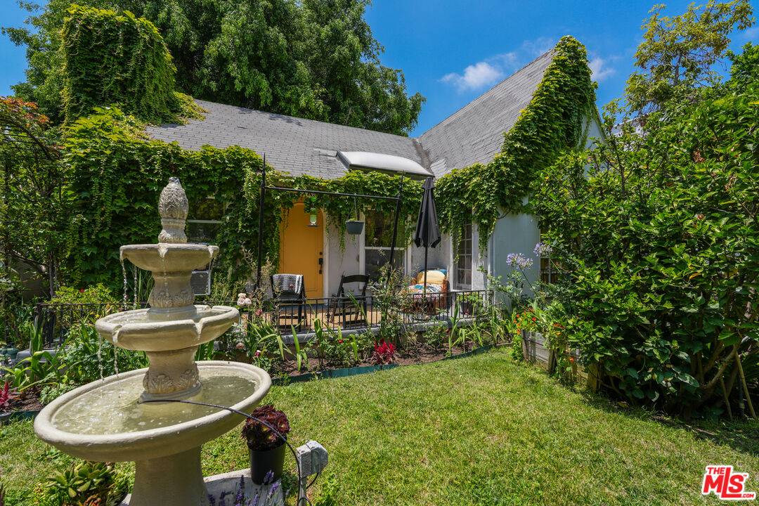 Los Angeles, CA 90057,523 S Coronado St