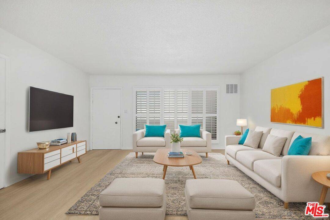Santa Monica, CA 90405,2621 Centinela Ave #7
