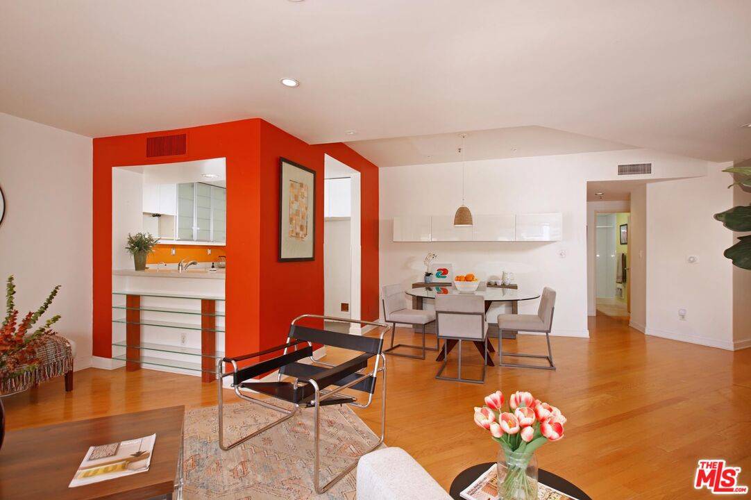 Venice, CA 90291,245 Main St #114