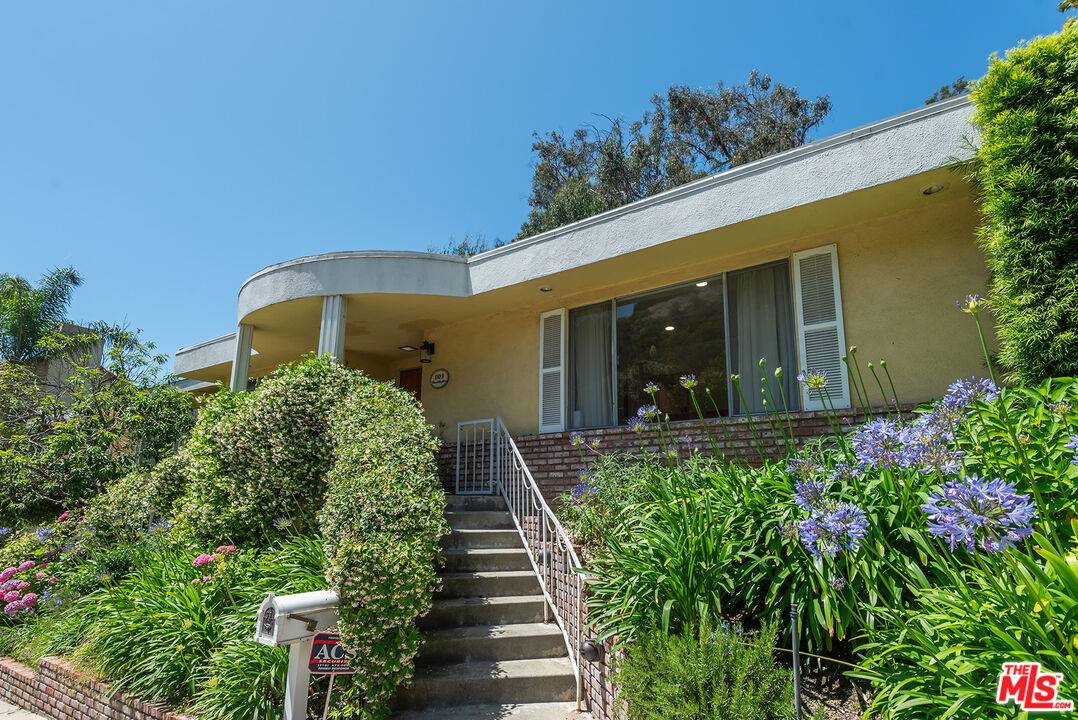 Los Angeles, CA 90077,1109 Chantilly Rd