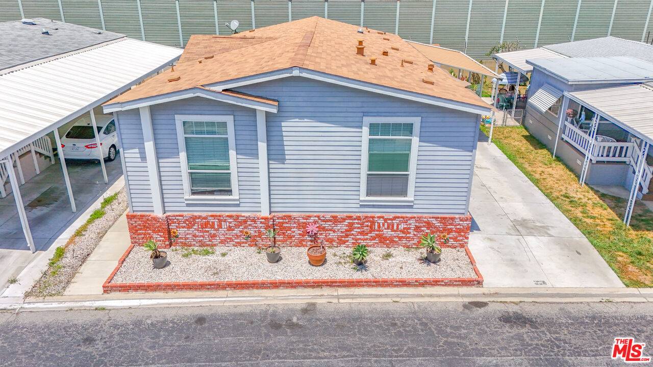 Long Beach, CA 90810,3595 Santa Fe Ave #115