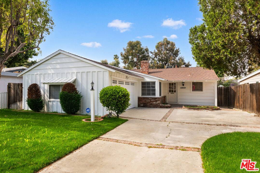 Woodland Hills, CA 91364,22021 Celes St