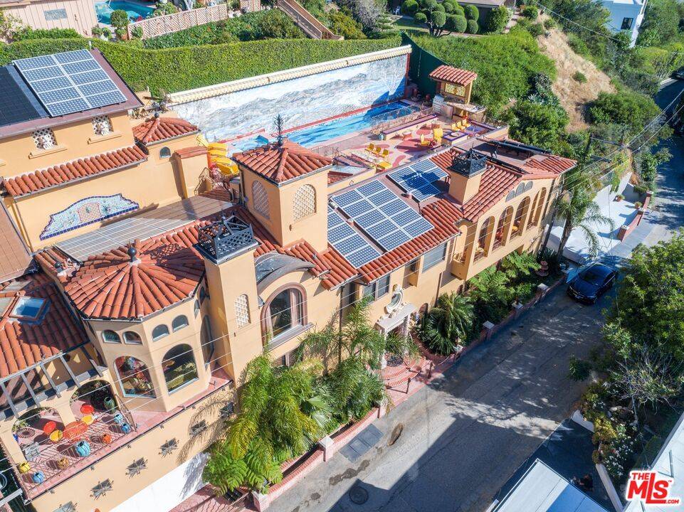 Los Angeles, CA 90069,9170 Thrasher Ave