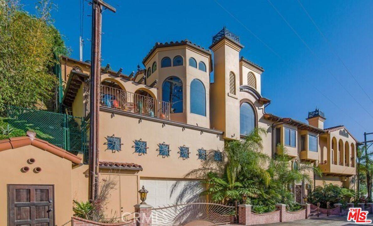 Los Angeles, CA 90069,9170 Thrasher Ave