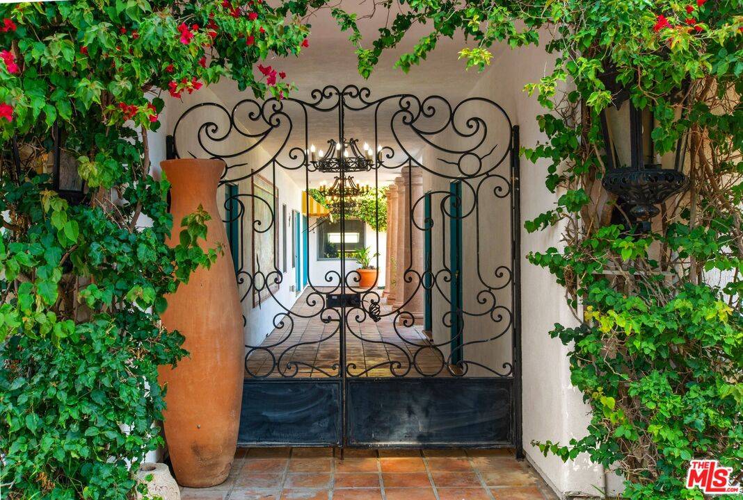 Malibu, CA 90265,3960 Decker Edison Rd #R
