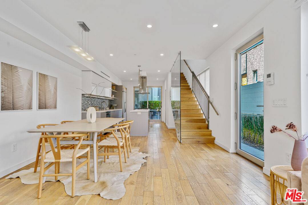 Venice, CA 90291,809 BROOKS AVE