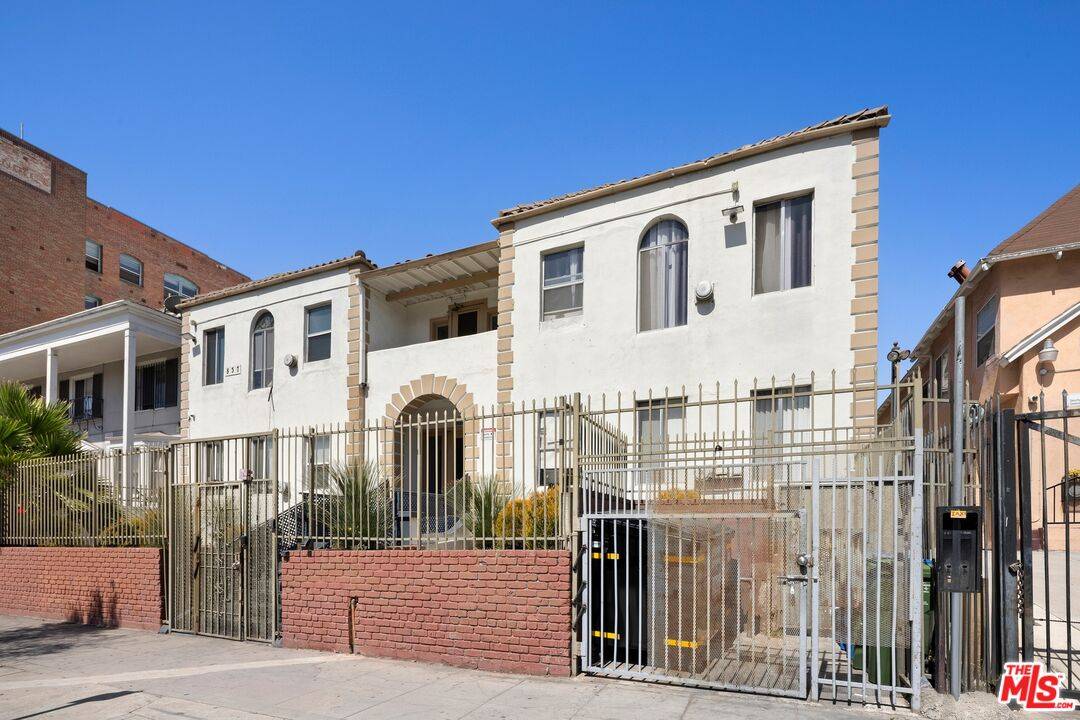 Los Angeles, CA 90005,837 S Normandie Ave
