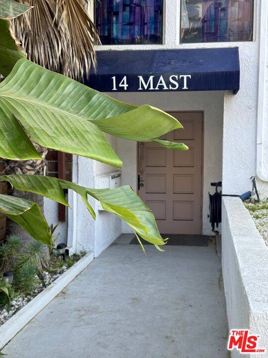 Marina Del Rey, CA 90292,14 Mast St #4