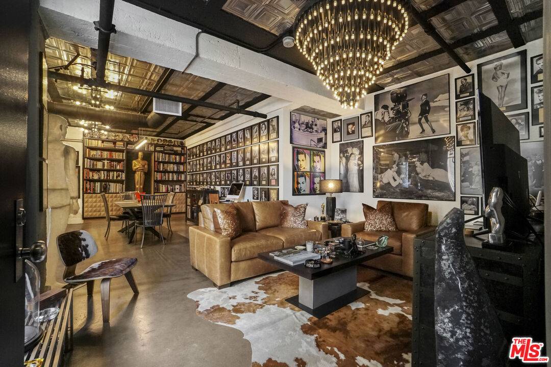 Los Angeles, CA 90028,6253 Hollywood Blvd #903