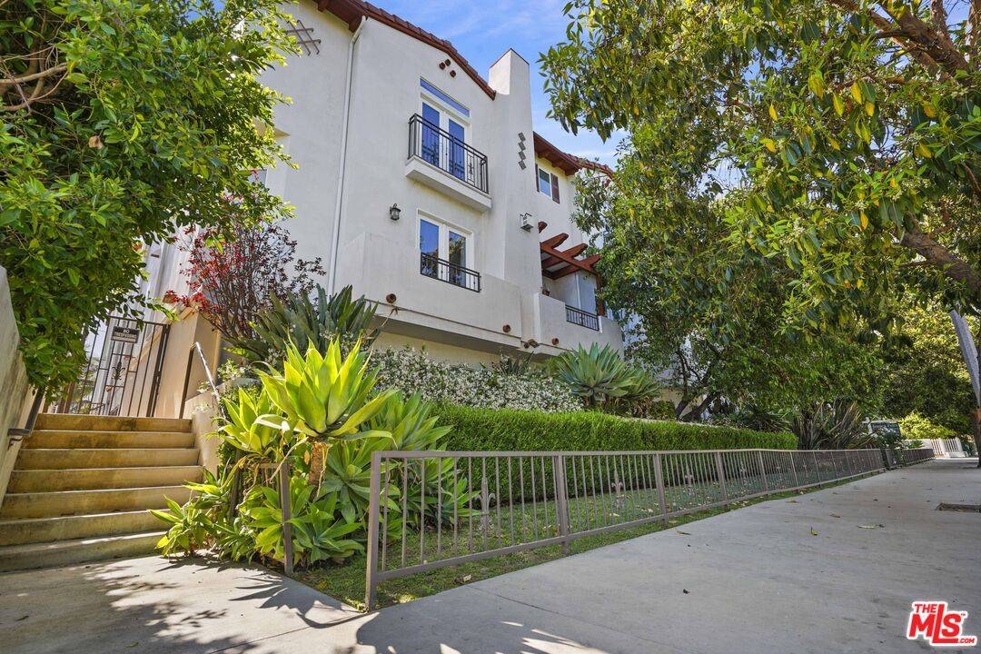 Studio City, CA 91602,4541 Colfax Ave #102