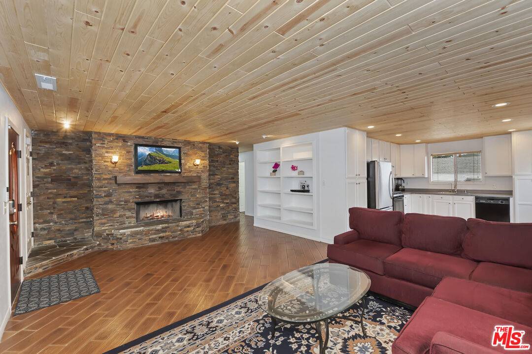 Big Bear City, CA 92314,344 Montclair Dr