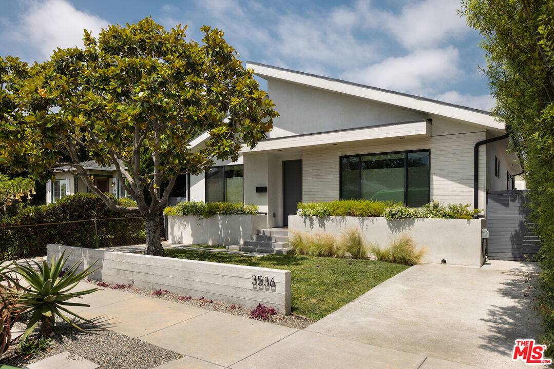 Los Angeles, CA 90066,3536 Maplewood Ave