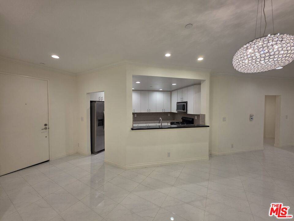 Los Angeles, CA 90049,12000 Goshen Ave #104