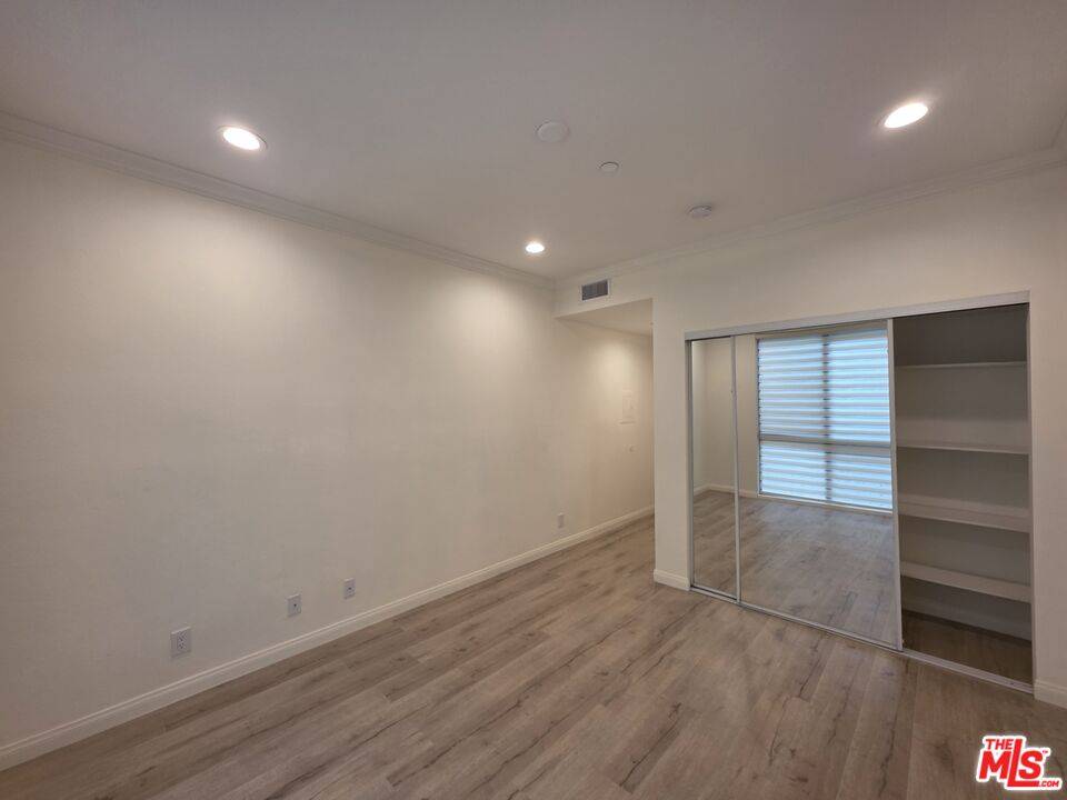 Los Angeles, CA 90049,12000 Goshen Ave #104
