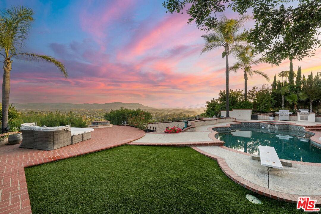 Thousand Oaks, CA 91360,774 Calle Punta