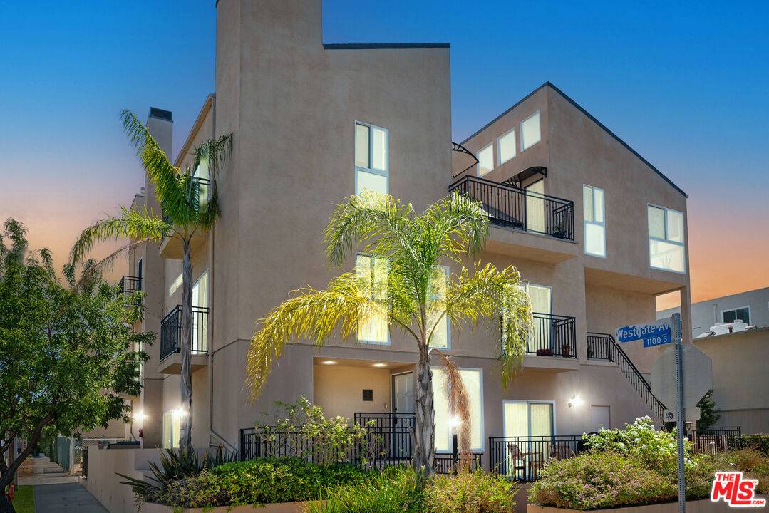 Los Angeles, CA 90049,1103 S Westgate Ave #3