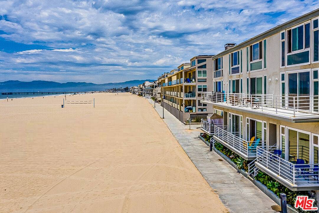 Marina Del Rey, CA 90292,4403 Ocean Front Walk #104