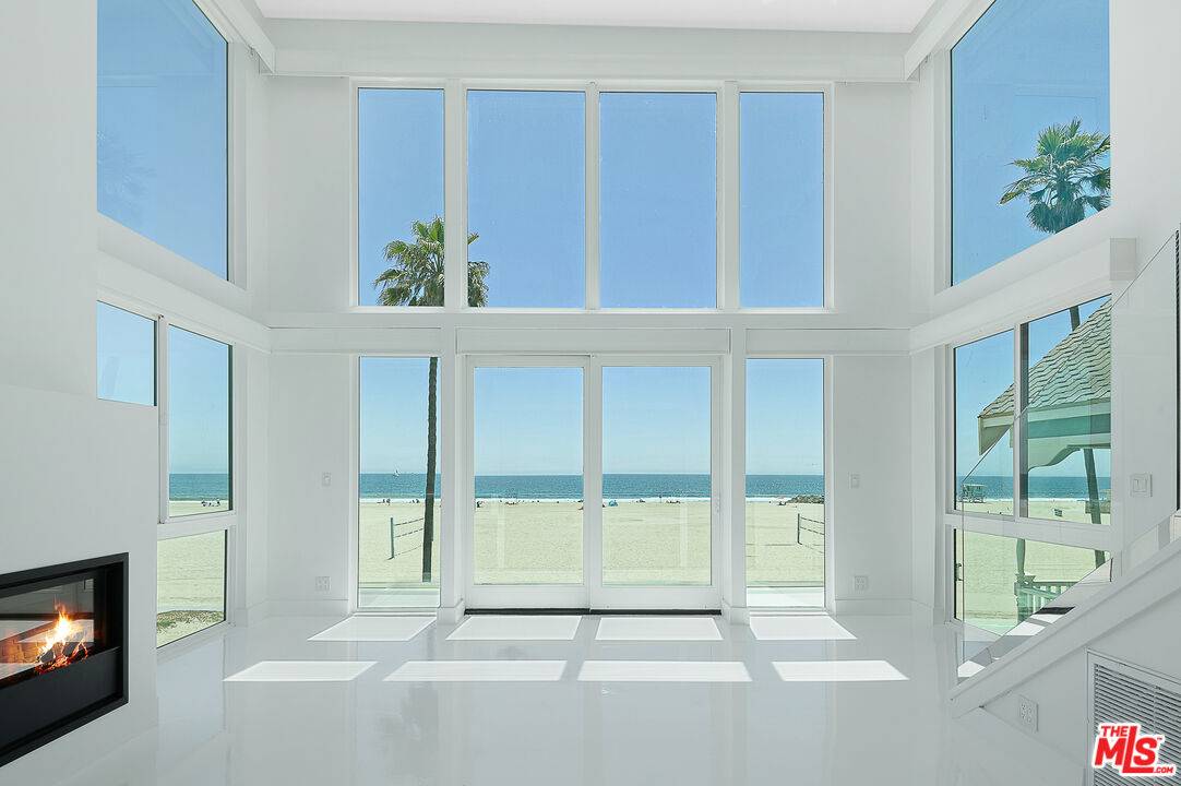 Venice, CA 90291,2419 Ocean Front Walk #PH
