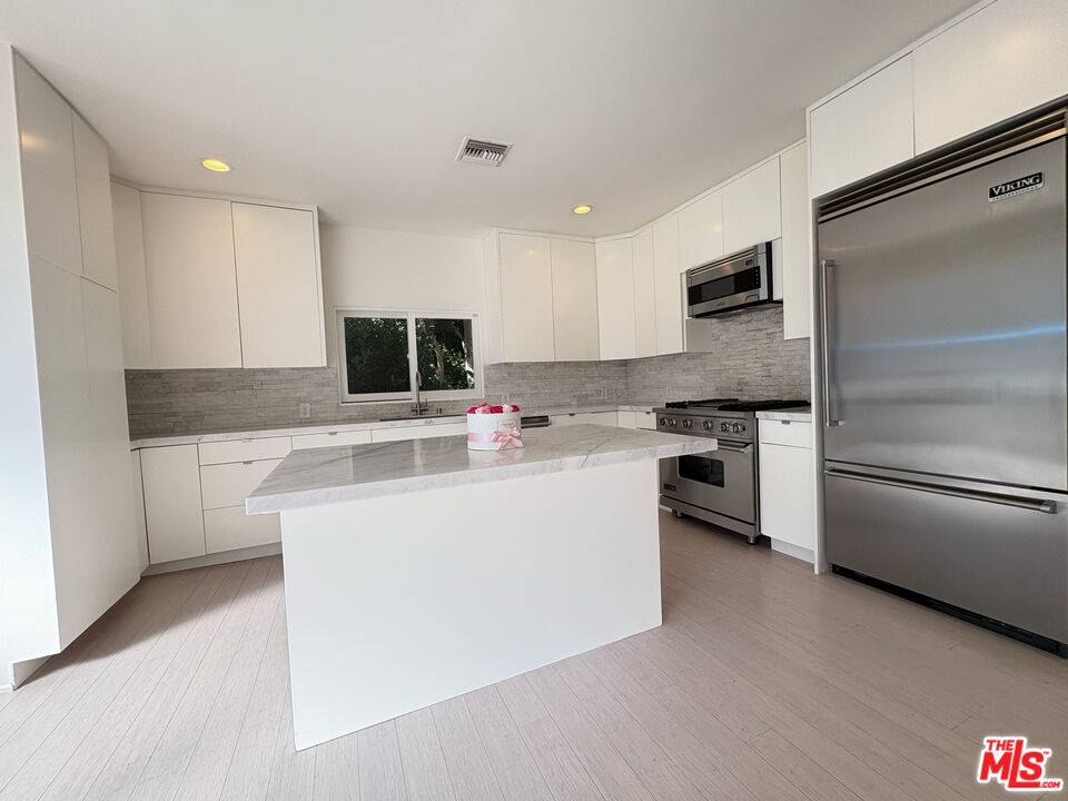 Malibu, CA 90265,30370 Morning View Dr