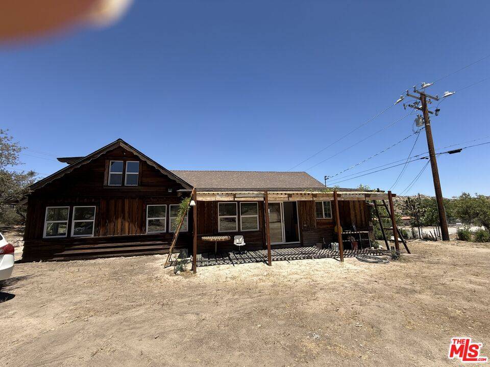 Pinon Hills, CA 92372,3353 hwy2