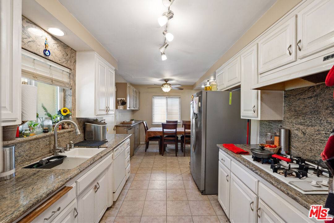 West Hills, CA 91304,22110 Michale St