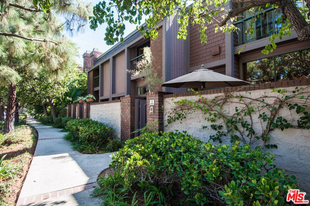 Marina Del Rey, CA 90292,13050 Mindanao Way #3