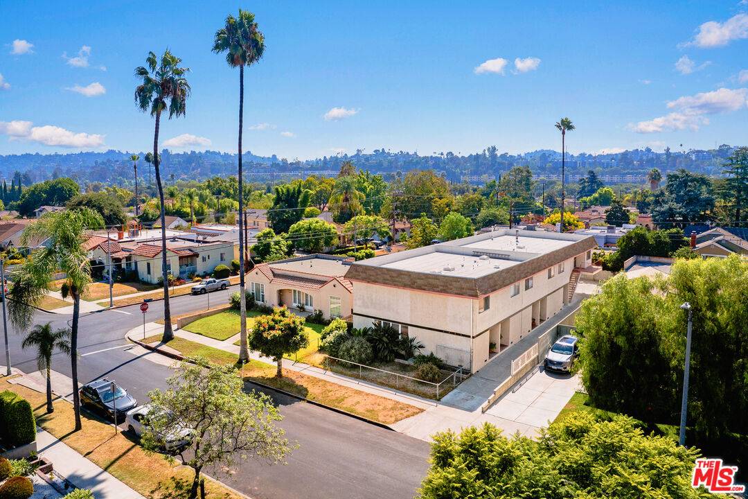 Los Angeles, CA 90039,3406 Garden Ave