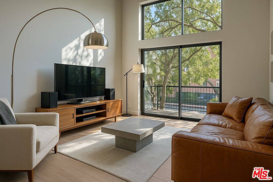 Los Angeles, CA 90049,980 Granville Ave #3
