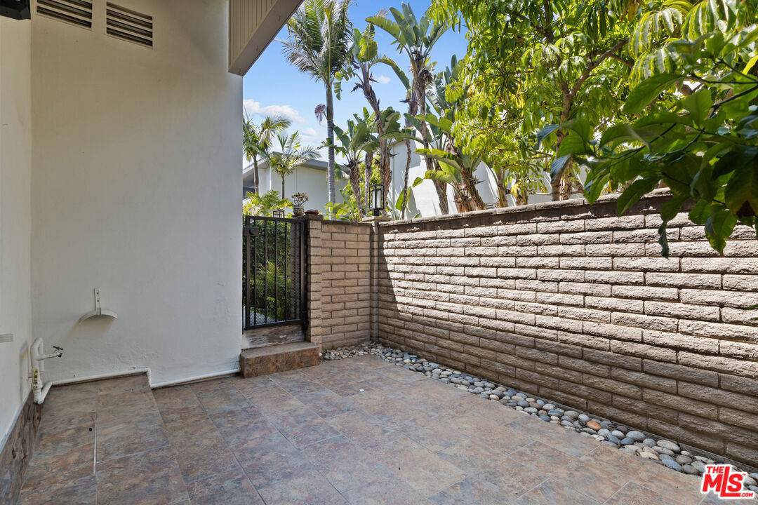 Marina Del Rey, CA 90292,4731 La Villa Marina #F