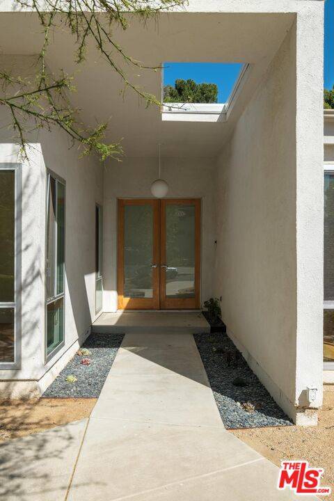 Woodland Hills, CA 91364,4207 Michelangelo Ave