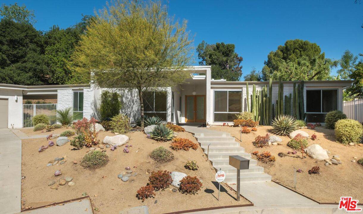 Woodland Hills, CA 91364,4207 Michelangelo Ave